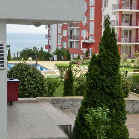 Apartment Panorama On Complex With Pools And Beach, Sveti Vlas Bagian luar foto
