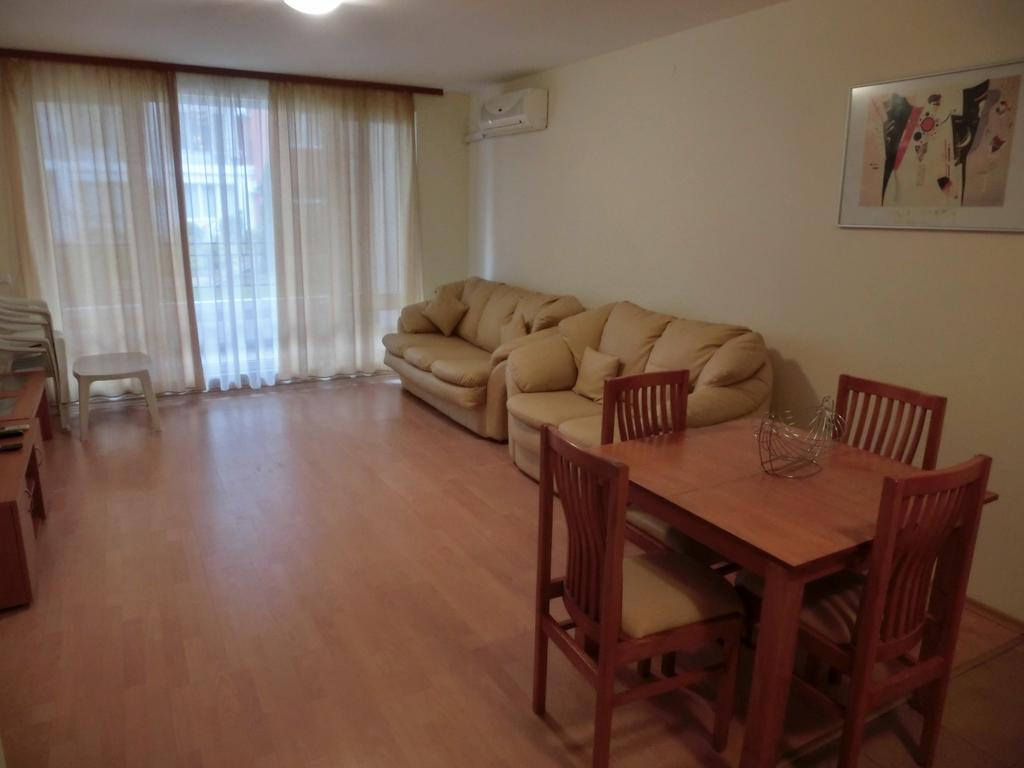 Apartment Panorama On Complex With Pools And Beach, Sveti Vlas Bagian luar foto