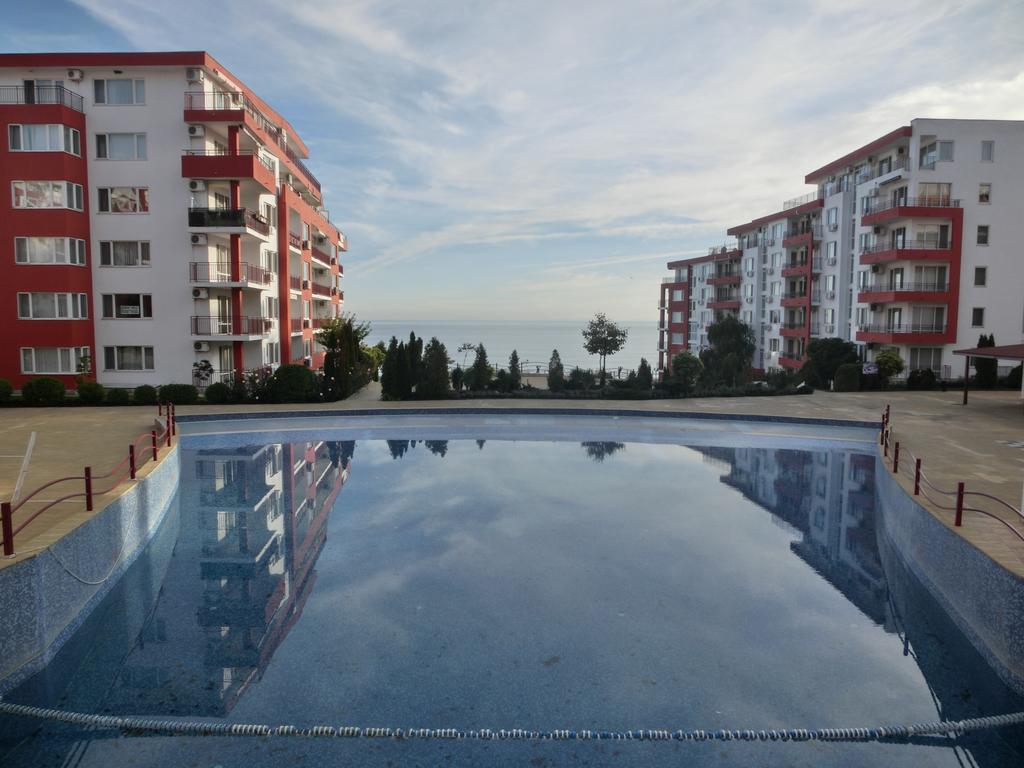 Apartment Panorama On Complex With Pools And Beach, Sveti Vlas Bagian luar foto