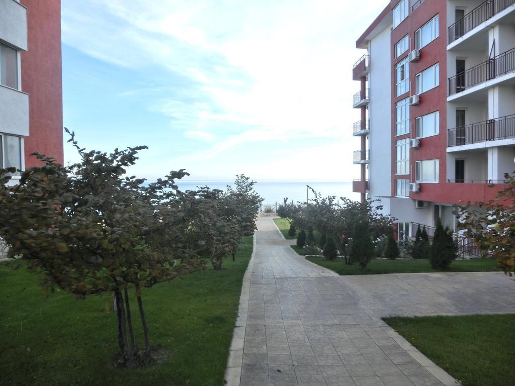 Apartment Panorama On Complex With Pools And Beach, Sveti Vlas Bagian luar foto