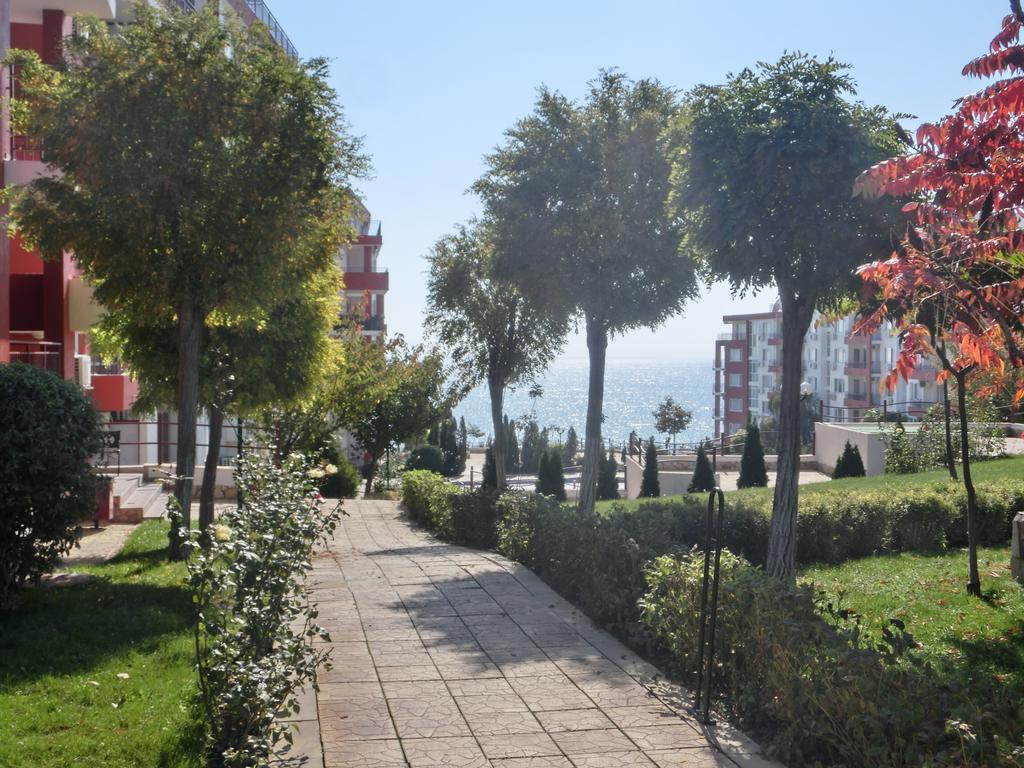 Apartment Panorama On Complex With Pools And Beach, Sveti Vlas Bagian luar foto