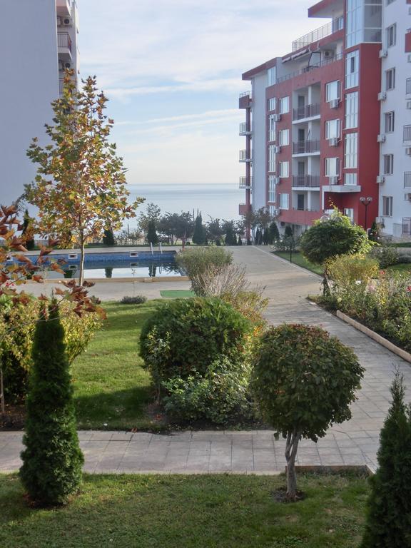 Apartment Panorama On Complex With Pools And Beach, Sveti Vlas Bagian luar foto