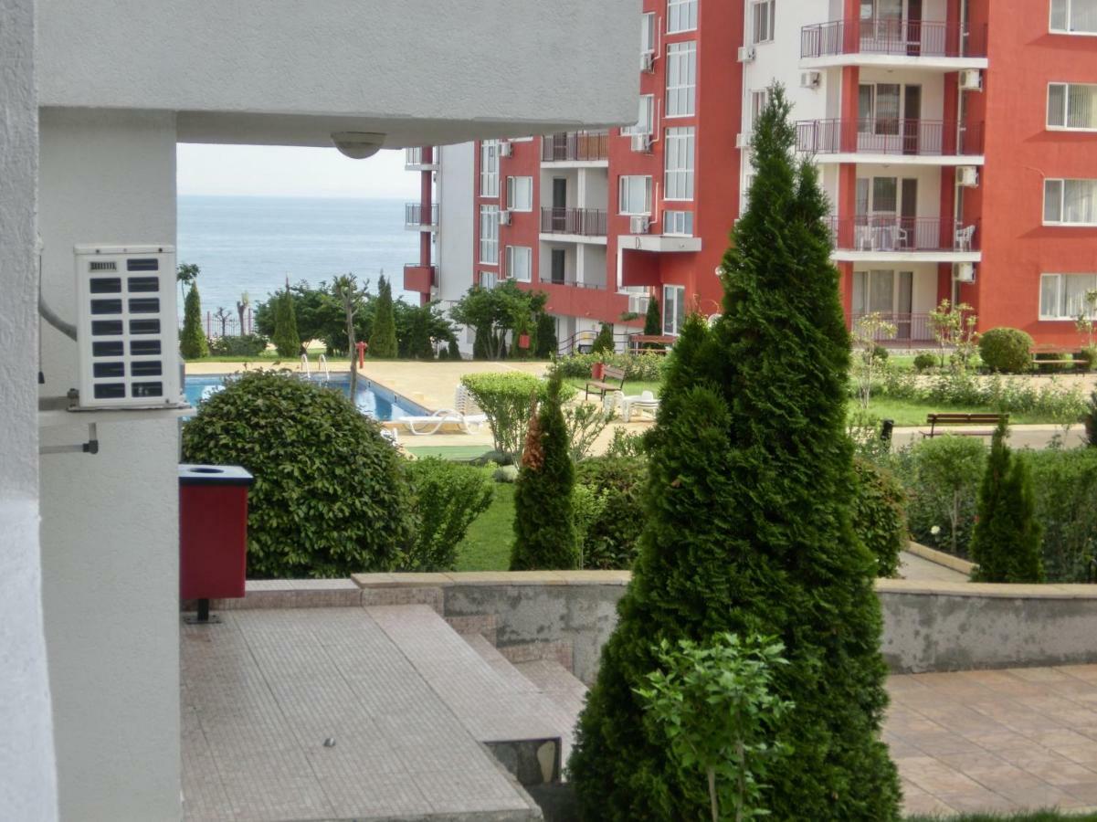 Apartment Panorama On Complex With Pools And Beach, Sveti Vlas Bagian luar foto