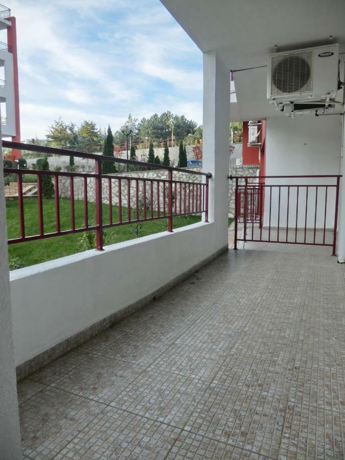 Apartment Panorama On Complex With Pools And Beach, Sveti Vlas Bagian luar foto